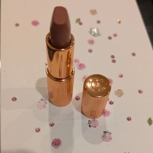 CHARLOTTE TILBURY  K.I.S.S.I.N.G LIPSTICK